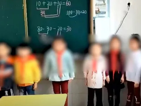 Học sinh không đóng tiền quyên góp, cô giáo bắt đứng trên bục giảng quay clip gửi phụ huynh