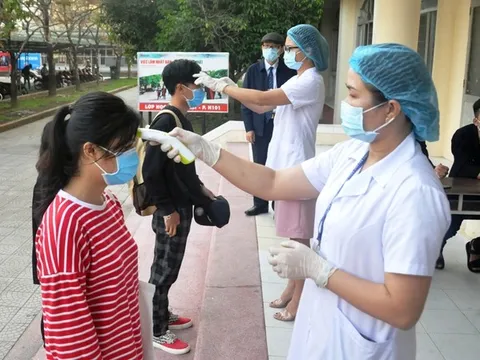 Du học sinh trở về nước thực hiện cách ly tập trung phải trả những chi phí nào?