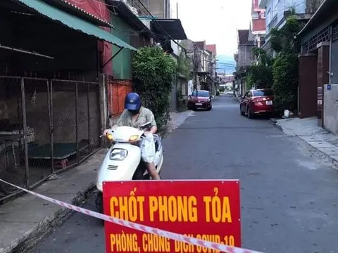 Quyền Giám đốc Sở Y tế Hà Tĩnh bị kỷ luật do 'không tiếp nhận người vùng dịch'