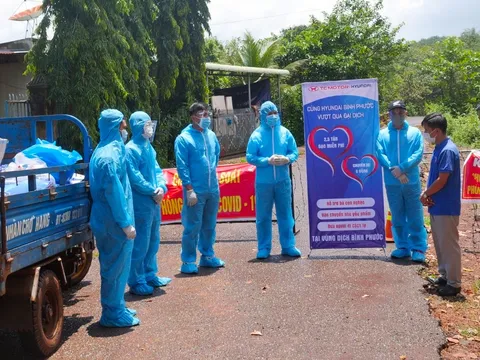 Xuyên đêm trao niềm yêu thương đến tuyến đầu chống dịch, thanh niên Bình Phước chung tay diệt COVID-19