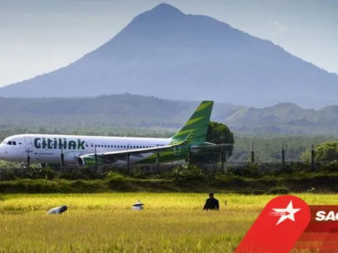 Người đàn ông mắc Covid-19 dùng 'độc chiêu' để được lên máy bay và cái kết không ai ngờ