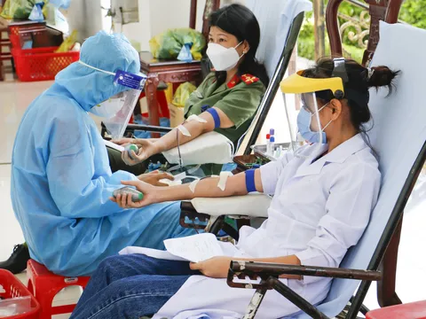 Công an TP Cần Thơ: Gần 100 cán bộ, chiến sỹ tham gia hiến máu tình nguyện 'Một giọt máu - triệu tấm lòng'