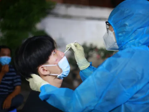 Sáng 17/8, Hà Nội phát hiện 17 ca mắc Covid-19, trong đó 14 ca ở khu cách ly