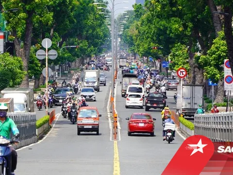 Phó Chủ tịch TP.HCM nêu 3 lý do người dân ra đường đông hơn trong thời gian giãn cách xã hội