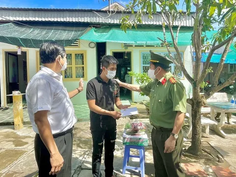 An Giang: Gặp mặt, tặng quà cho người hoàn lương tái hòa nhập cộng đồng