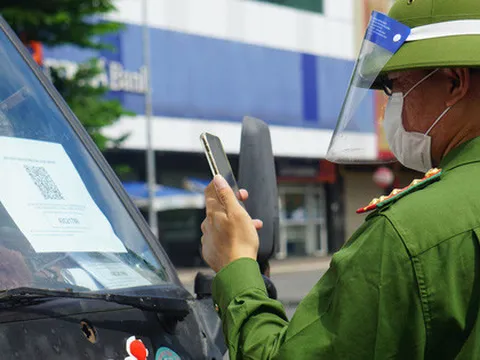 Giấy đi đường: Nhiều nơi 'mơ' được như Đà Nẵng- ngồi nhà “kích chuột” đăng ký, qua chốt chỉ mất vài giây