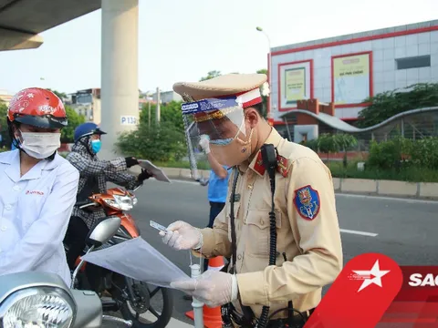 Hà Nội không kiểm tra giấy đi đường tại 19 quận, huyện, thị xã 'bình thường mới'