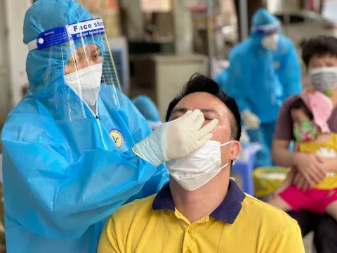 Sáng 19/9, Hà Nội phát hiện thêm 2 ca mắc Covid-19, trong đó, có 1 bé gái thuộc 'ổ dịch' Long Biên