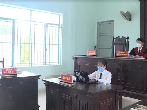 Xử lý nghiêm các đối tượng chống người thi hành công vụ ở chốt kiểm soát Covid-19