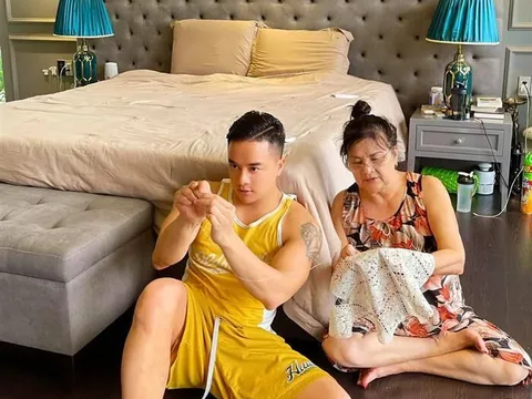 Bị mỉa mai 'giả tạo cả mẹ lẫn con', Cao Thái Sơn 'mắng thẳng mặt' anti-fan