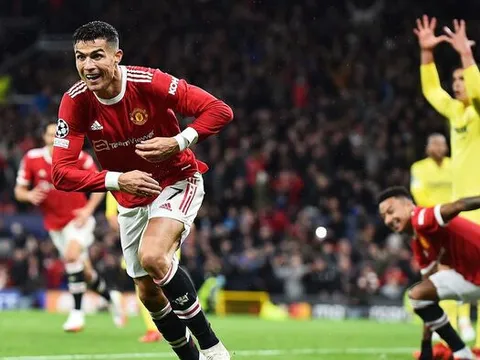 Ronaldo ghi bàn phút 95 trong ngày xô đổ kỷ lục Champions League