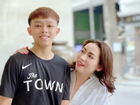 Trợ lý Phi Nhung khẳng định không đòi lại tài khoản MXH của Hồ Văn Cường, ai muốn hợp tác cứ thoải mái