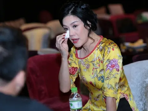 Bố ca sĩ Thu Phương từ trần, chồng cũ và nhiều sao Việt gửi lời chia buồn
