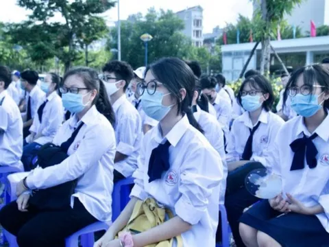 Sở GD&ĐT Hà Nội vừa rút đề xuất cho học sinh đi học trở lại từ ngày 25/10