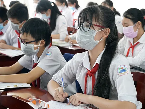 Bộ GD&ĐT: Không thu thêm phí ôn tập kiến thức khi học sinh trở lại trường