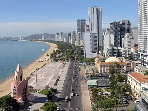 Ảnh hưởng của công trình nghỉ dưỡng cao tầng đến đường chân trời thành phố Nha Trang