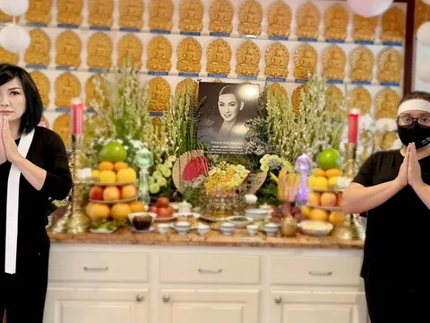 Lễ cúng thất thứ 5 cho Phi Nhung, Trizzie Phương Trinh tiết lộ số tiền quyên góp được sẽ xây trường học