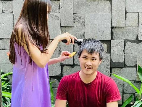 Netizen soi ra điểm chung trong hai bài đăng của vợ chồng Thủy Tiên - Công Vinh hậu 'mưa sao kê'