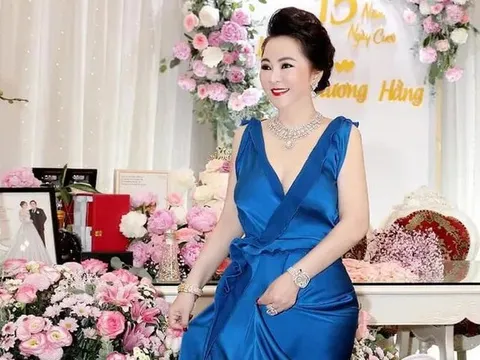 Bà Phương Hằng lần đầu tiết lộ cân nặng và chiều cao, có thật sự như trên hình?
