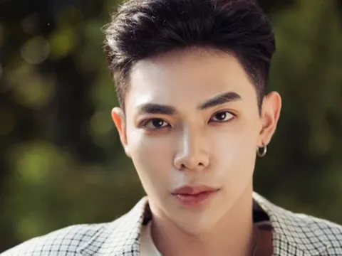 Erik xin lỗi vì dùng tiền cứu trợ miền Trung sai mục đích