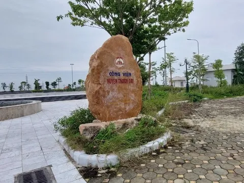 Thanh Oai - Hà Nội: Xót xa công viên tiền tỷ xây xong bỏ hoang