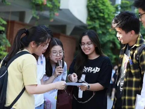 Nhiều đại học cho sinh viên trở lại trường học trực tiếp