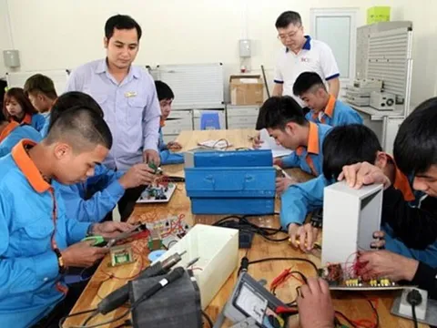 Đề xuất thí điểm cho 5 trường cao đẳng, trung cấp tại TP.HCM đi học lại từ ngày 13/12