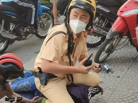 Thường xuyên để rác trước cửa nhà mình, 2 người phụ nữ bị đâm gục ngay trên đường