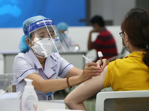 TP HCM yêu cầu tiêm vaccine cho F0 khỏi bệnh, không cần phải đợi đủ 6 tháng