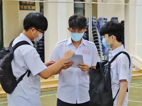TP.HCM đề xuất học sinh lớp 7, 8, 10, 11 trở lại trường từ ngày 3/1/2022