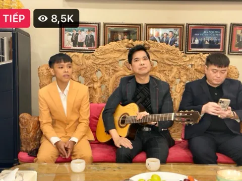 Sau ồn ào, Hồ Văn Cường hội ngộ cùng danh ca Ngọc Sơn và Bầu Thụy trong liveshow tại gia