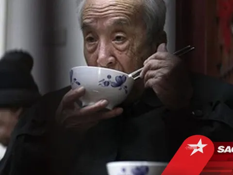 Nghe tin cha già 80 tuổi muốn tái hôn, con trai cầm dao gây ra thảm kịch kinh hoàng
