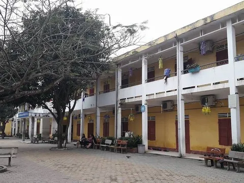 Trích xuất camera, xác minh vụ nam thanh niên dở trò đồi bại với bé gái tiểu học