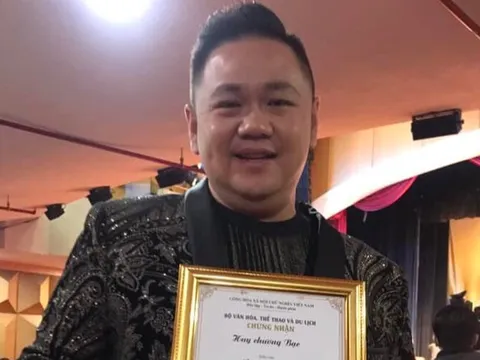 Minh Béo bất ngờ nhận giải thưởng hậu scandal ấu dâm, netizen phản ứng dữ dội