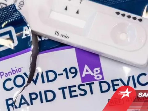 Bị chọc 'vùng nhạy cảm' để test nhanh Covid-19, cô gái sợ run khi biết chân tướng