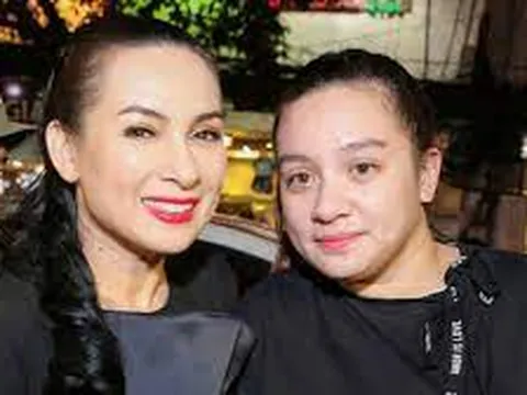 Con gái Phi Nhung bức xúc khi ai đó cố tình 'làm bẩn' Facebook của cô và gia đình