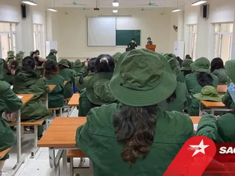 Đại diện NEU lên tiếng về việc sinh viên phải học quốc phòng giữa thời tiết 10 độ, F0 và F1 tăng liên tục