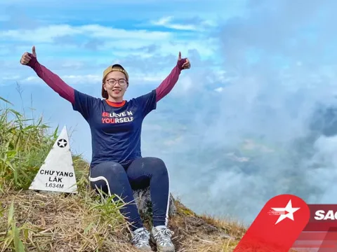 Chạm tay vào đỉnh Chư Yang Lăk cao 1.643m