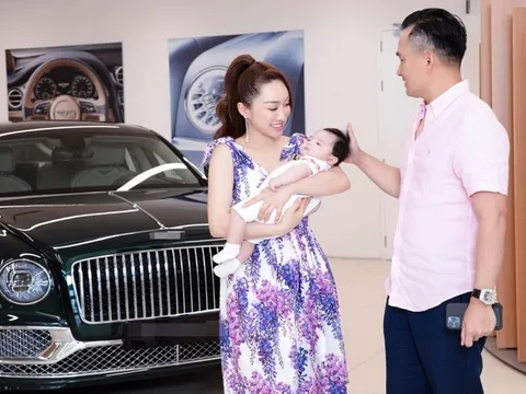 Chi Bảo tặng siêu xe chục tỷ cho bà xã và quý tử