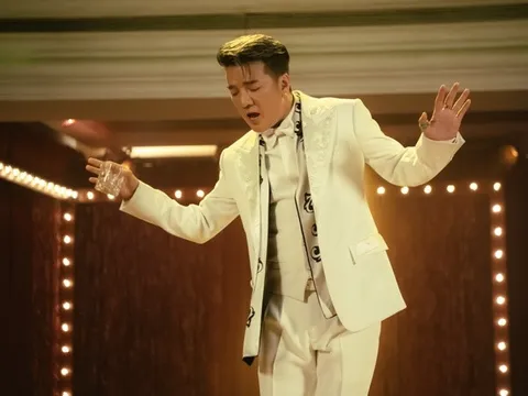 Xôn xao Đàm Vĩnh Hưng bị đàn em tát vào mặt khi làm việc cùng?