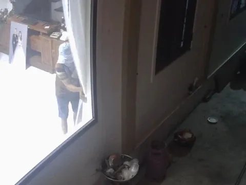 Vừa mới cưới, chú rể bị nhóm trộm lẻn vào nhà lấy đi 4,5 cây vàng và 900 phong bì tiền mừng