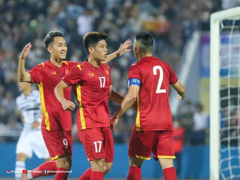 Danh sách rút gọn của U23 Việt Nam: Ông Park gây bất ngờ với sao trẻ 17 tuổi được Kiatisuk khen