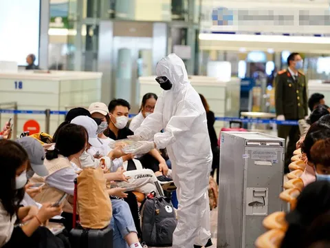 Tạm dừng yêu cầu xét nghiệm SARS-CoV-2 khi nhập cảnh Việt Nam từ ngày 15/5