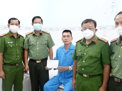 An Giang: Lãnh đạo Công an tỉnh thăm CBCS bị thương trên đường thực hiện nhiệm vụ