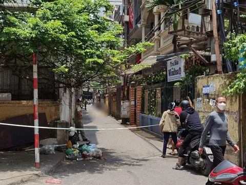 Nam giới rơi từ tầng 6 toà nhà cao tầng xuống đất tử vong ở Hà Nội