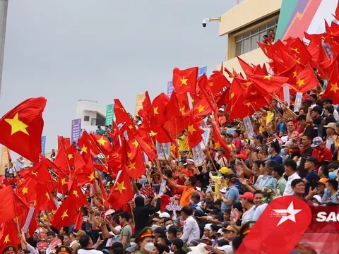 Truyền thông Thái Lan 'sốc' trước sự cuồng nhiệt của khán giả Nam Định dù không có U23 Việt Nam