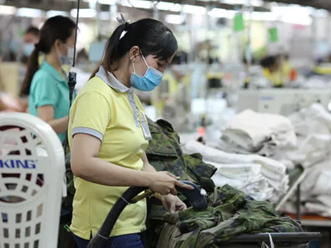 Đề xuất tăng lương tối thiểu vùng 6% từ ngày 1/7/2022