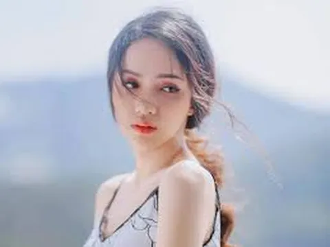 Hương Giang khoe visual xinh ngất ngây trong bộ ảnh mới với đôi chân dài miên man