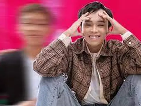 Ngoại hình Hồ Văn Cường thay đổi bất ngờ trong show diễn mới