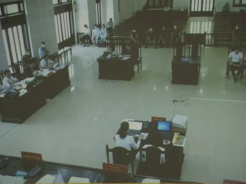 Vụ giám đốc tự tử tại tòa: Phiên phúc thẩm bước sang ngày thứ 3